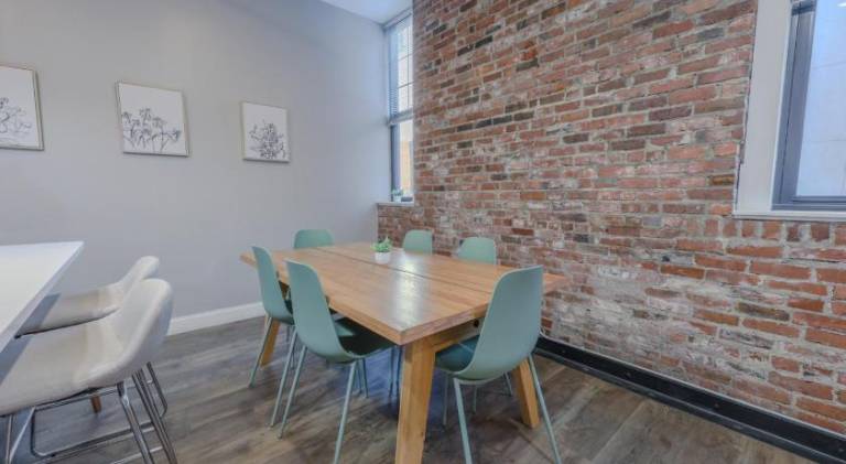 Furnished Luxury 3br, 2ba Loft — photo 5