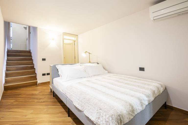Apartment with patio | Near Florence Cathedral | Garden view — photo 5