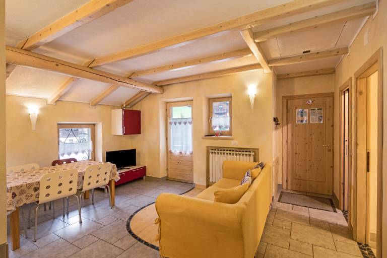 Appartamento Giada with Mountain View, Balconies & Wi-Fi — photo 4