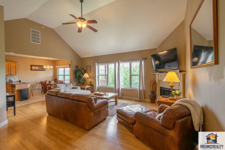 4BR WALK-IN Game Room! Fire Pit FREE TICKETS INCLUDED! (DV-166L) — photo 2