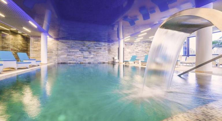 Rental apartment with pool & hot tub | Pet-friendly — photo 2