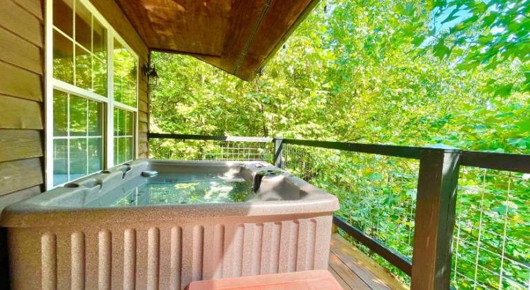 Big vacation home with hot tub | Pets allowed — photo 3