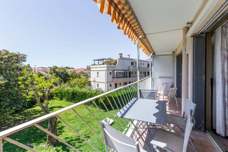 Rental apartment with 2 rooms for 4 persons in Toulon