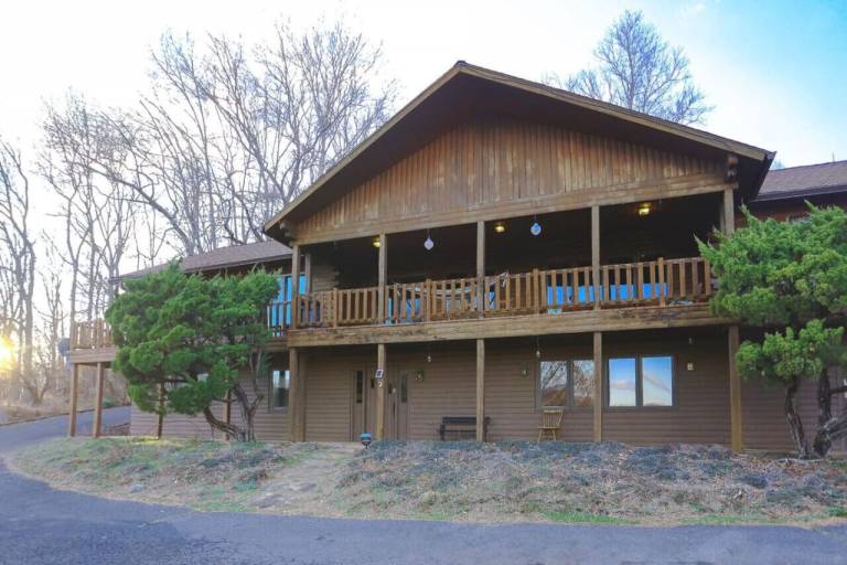 House  Natural Bridge