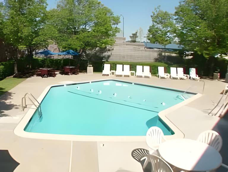 Super 8 by Wyndham Walnut Creek — photo 4