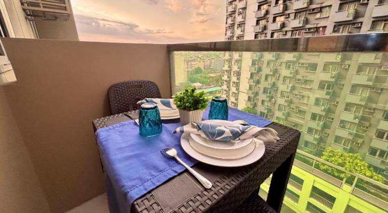 Serviced apartment with yard & pool — photo 5