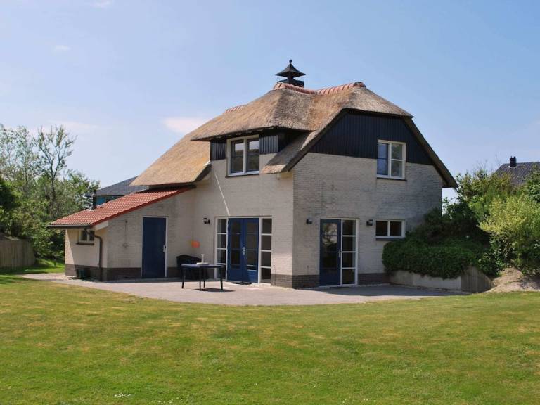 Villa Makkum