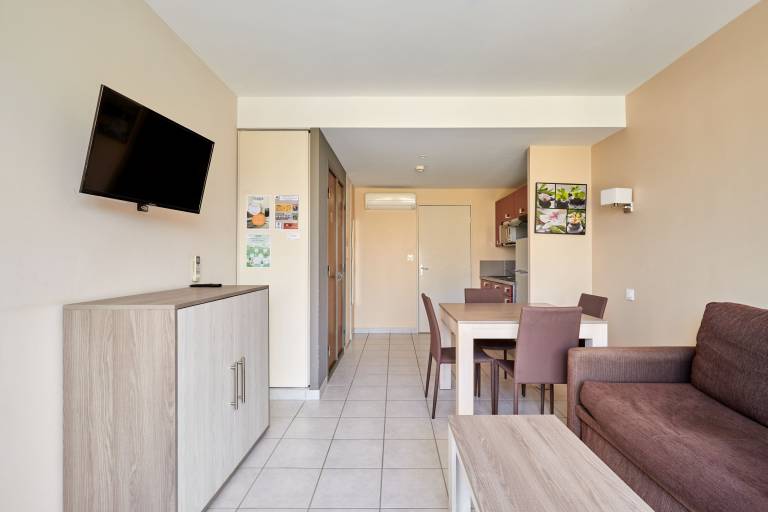 Child-friendly lovely studio with pool & patio | Close to the beach | Pet-friendly — photo 5