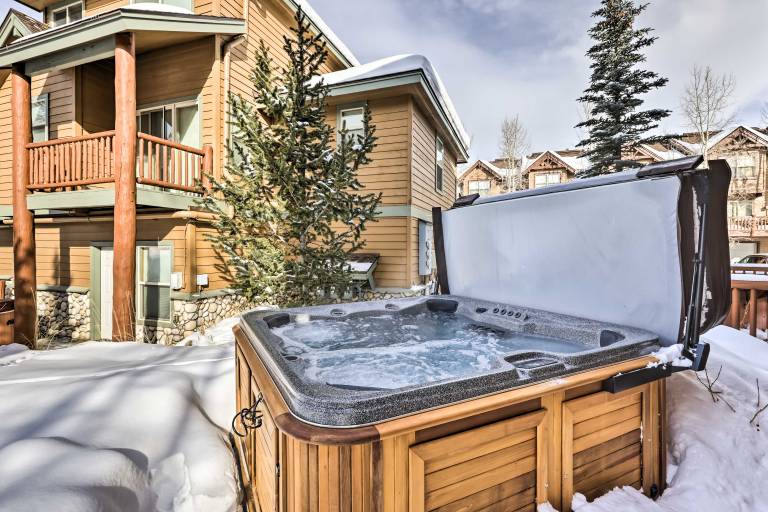 Winter Park Townhome w/ Hot Tub, Ski Shuttle! — photo 2