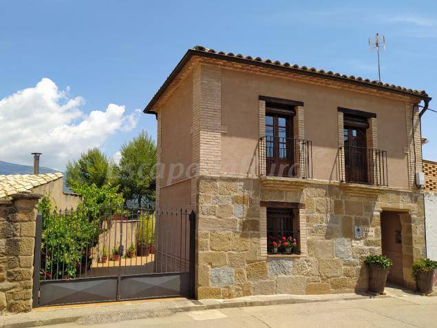 Cottage with garden, terrace & barbecue | Mountain view — photo 3