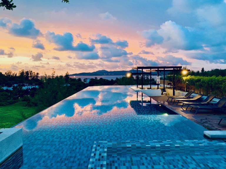 Surin beach studio with pool and gym 214