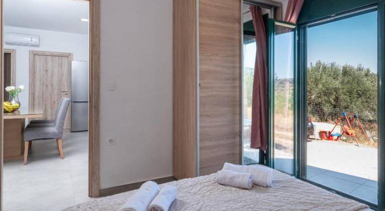 House with garden & patio in Malevizi
