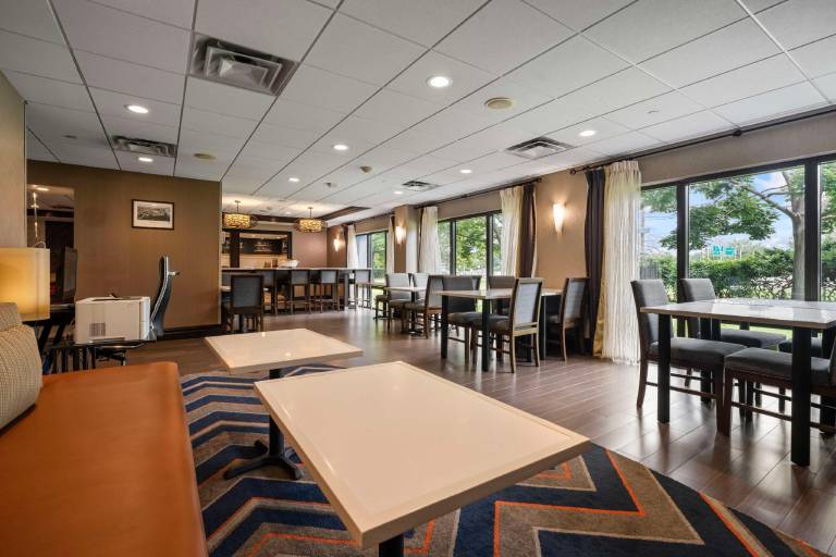 Hampton Inn Ridgefield Park — photo 4
