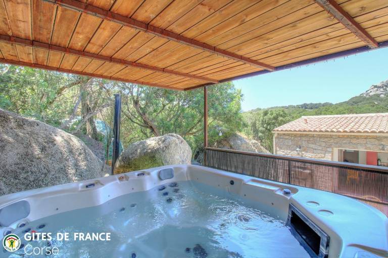 Pleasant gite with barbeque, patio & pool | Mountain view | Pets are welcome — photo 3