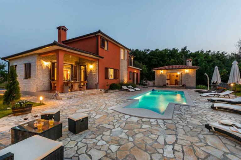 Rental with pool, terrace & barbeque | Pool view in Labin