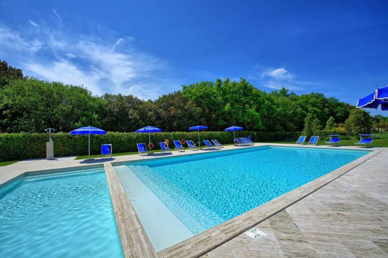 Holiday apartment with BBQ in Montaione