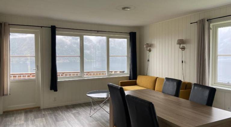 Apartment with terrace — photo 2