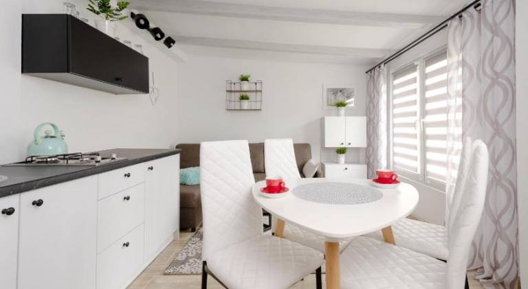 Apartment with BBQ & yard | Close to the beach | Pet-friendly — photo 3