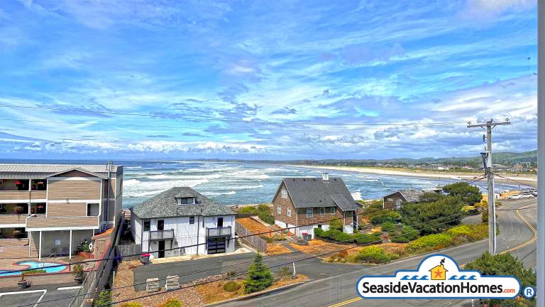 Vacation home with jacuzzi | Beach view — photo 3