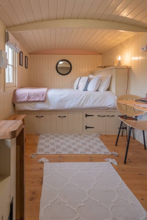Child-friendly cabin with BBQ & hot tub | Dogs allowed — photo 5