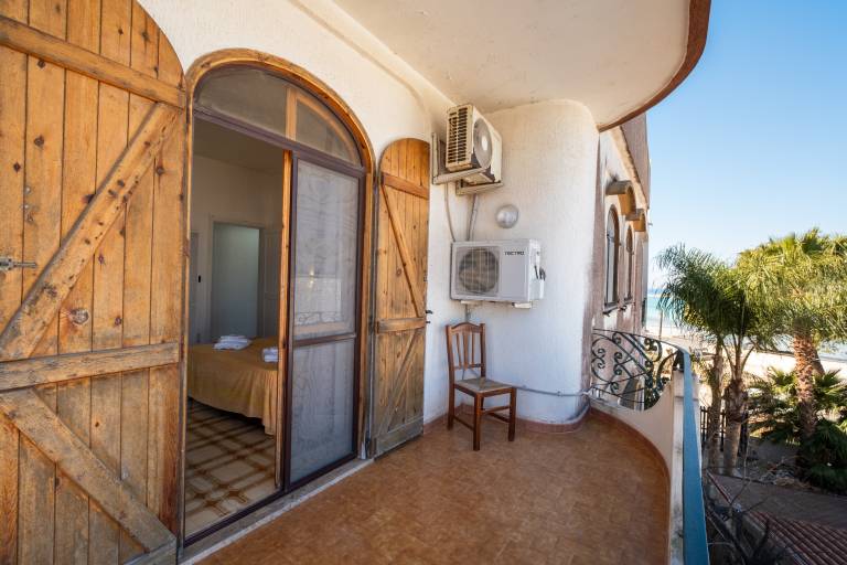 Holiday Home 'Villa Gaudì - Sagrada' with Sea View, Wi-Fi and Air Conditioning — photo 4