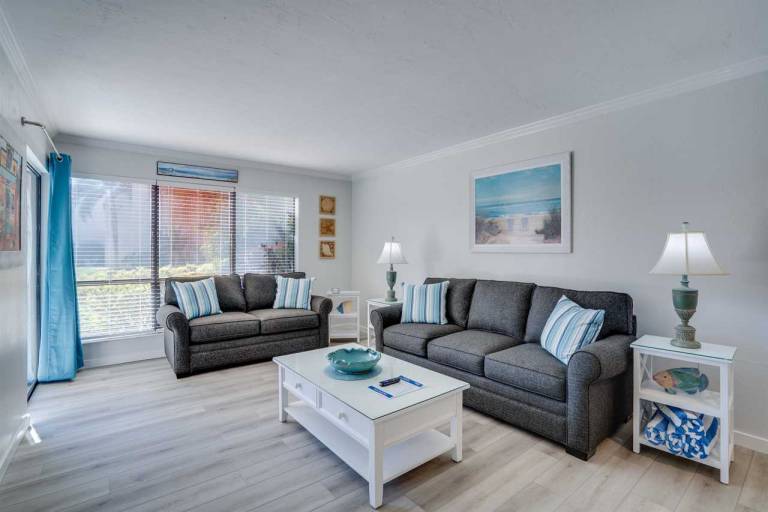Fully equipped wonderful condo with BBQ & pool | Next to the beach | Pet-friendly — photo 3