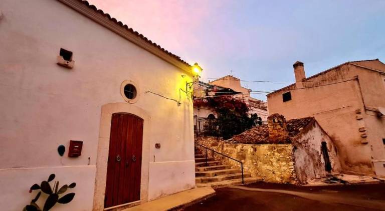 Apartment with barbecue, patio & yard in Mattinata