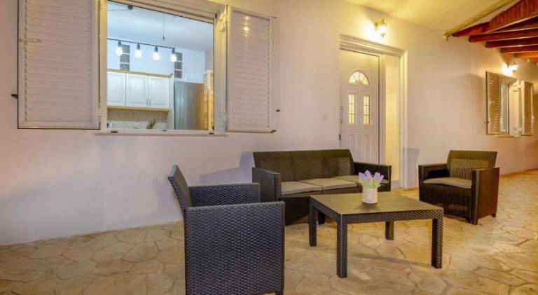 Fully equipped house with private pool, BBQ & garden | Pets are welcome — photo 4