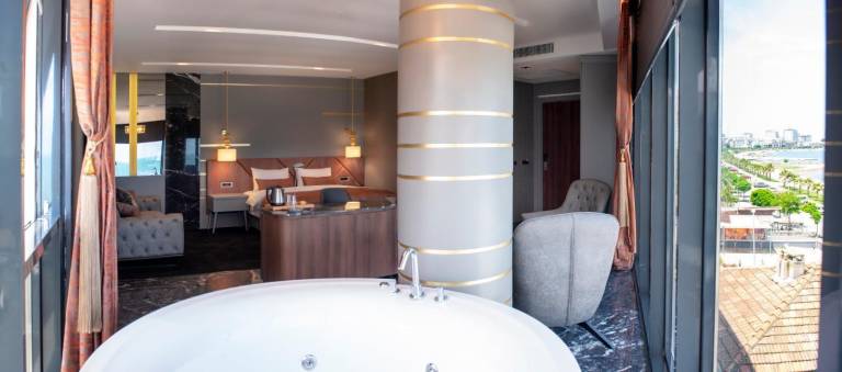 B&C HOTEL — photo 4
