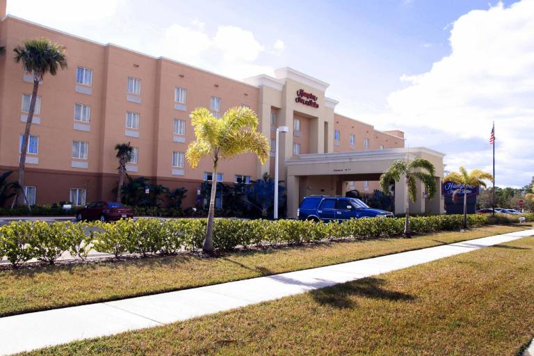 Hampton Inn & Suites Ft. Pierce in Fort Pierce, FL