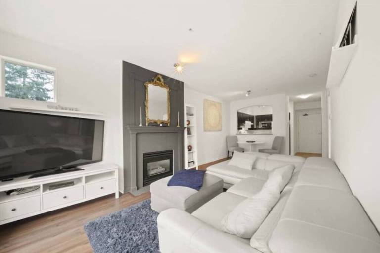 Apartment  West Vancouver