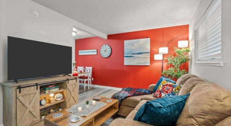 Holiday apartment | Suitable for remote work | Pet-friendly in Arlington, TX