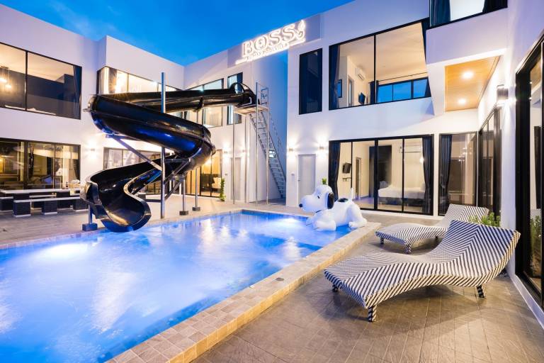 Villa with terrace, private pool & barbeque — photo 3