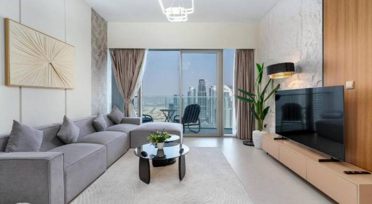 House with barbeque, terrace & pool | Near Burj Khalifa — photo 2