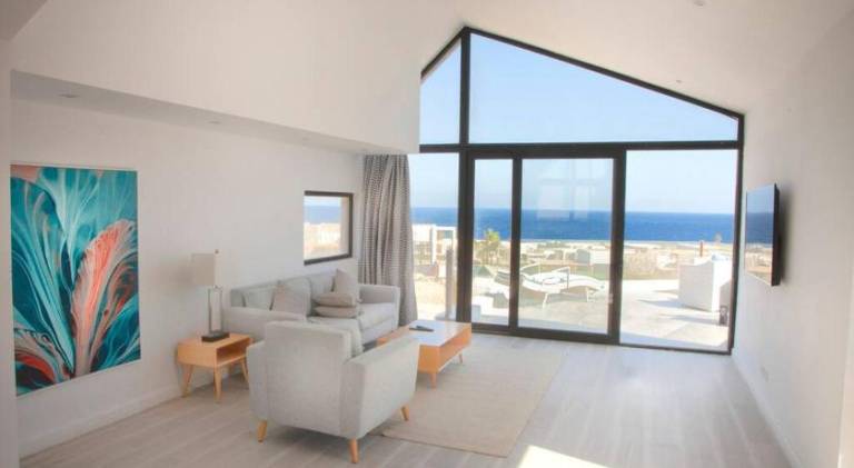 Modern Soma Bay 2BR Villa w sea views, beach & pool access — photo 2