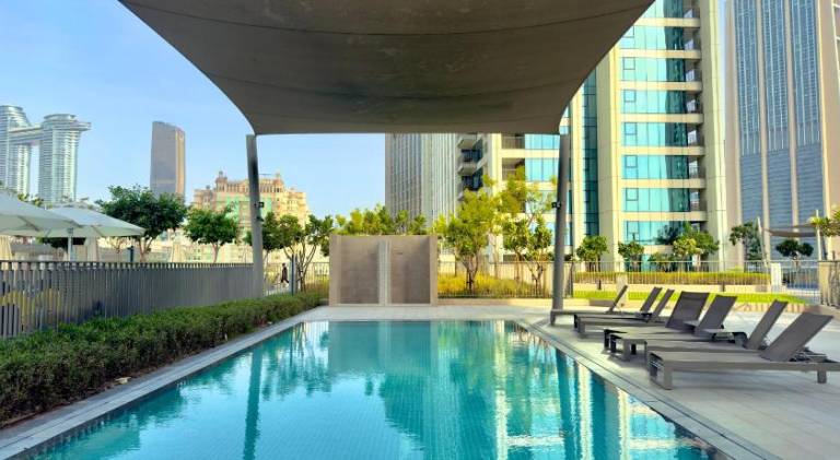 Rental apartment with pool | Next to Burj Khalifa | Pet-friendly — photo 3
