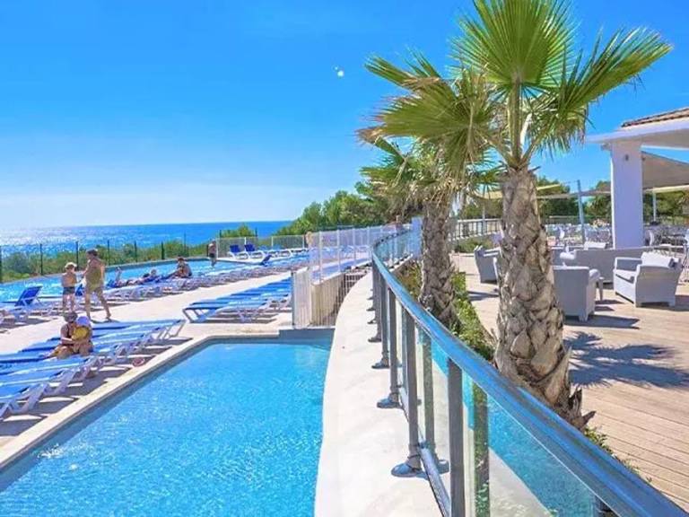 Family-friendly mobile home with pool & terrace | Next to the beach | Dogs allowed — photo 3