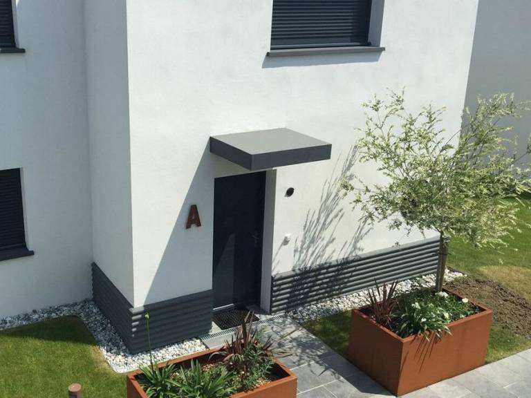 Charming villa with patio & heated pool | Pet-friendly — photo 3