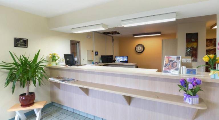 Days Inn by Wyndham New Philadelphia — photo 5