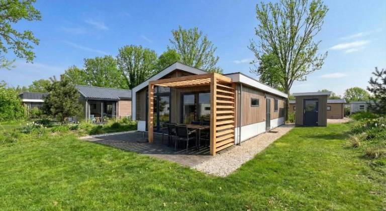 Sunset Beach Villa Modernes Waterfront fur 6 Pers 5 Min zum Strand in Hellevoetsluis