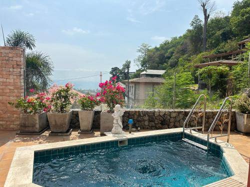Villa Karon