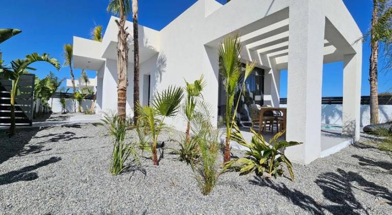 Villa with private pool, terrace & grill — photo 4