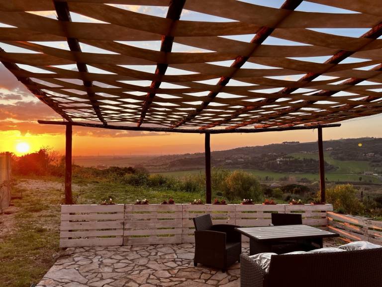 Casa Familiare con Giardino e Piscina Privata