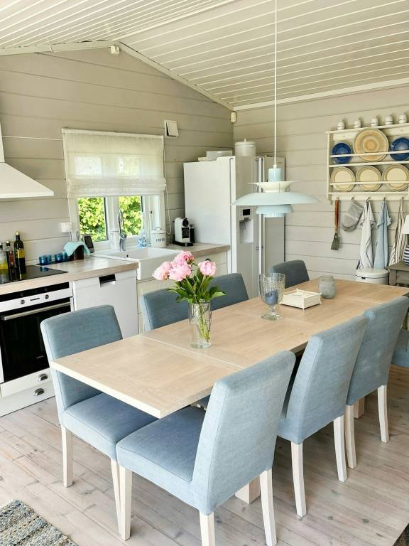 Summer cabin with sea view in Sandvika — photo 3