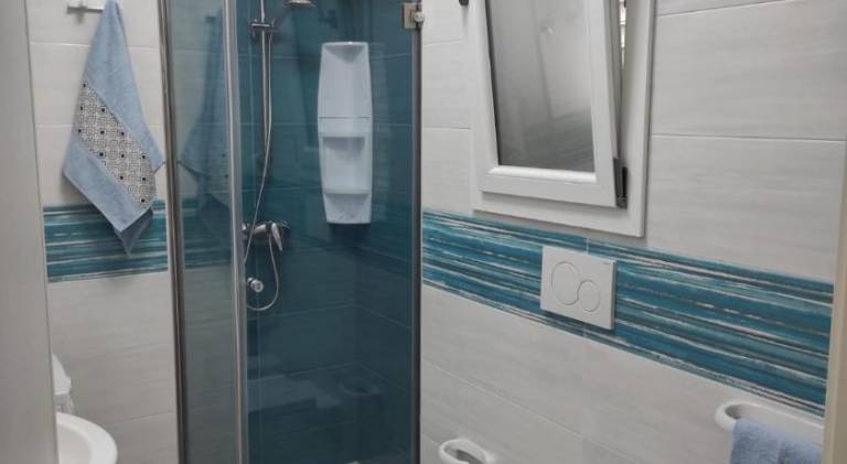 House with 2 rooms for 5 persons — photo 2