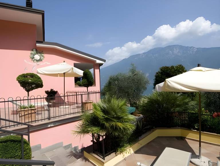 Relax Hotel Villa Gardenia & Villa Oleandra in Limone sul Garda