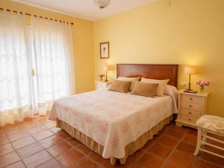 Family-friendly beautiful villa with private pool, patio & BBQ | Sea view | Close to the beach | Pets allowed — photo 5