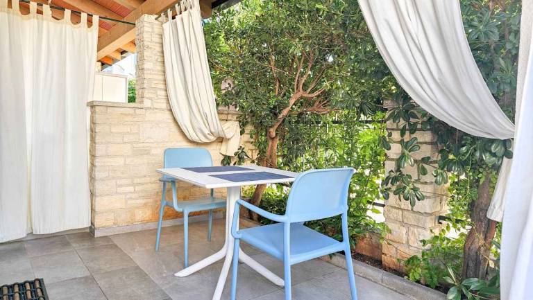 Nice studio with terrace | Beach nearby | Pets allowed in Novigrad