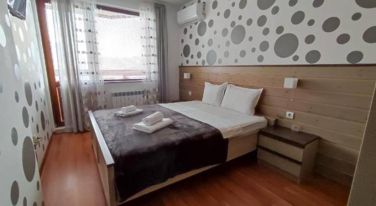 Apartment with jacuzzi, garden & heated pool | Pet-friendly in Bansko