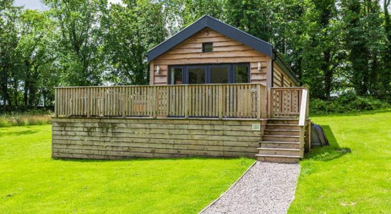 Chalet with hot tub in Newton Stewart